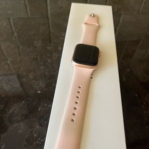 Apple Watch SE 40 mm GPS Pink Spand Sport Band